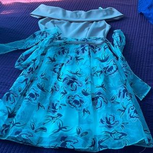 The brand is B.Darlin, size 7 and colors are pink , white and blue .